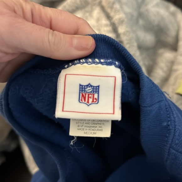 NFL colts sweatshirt size medium - Picture 3 of 5
